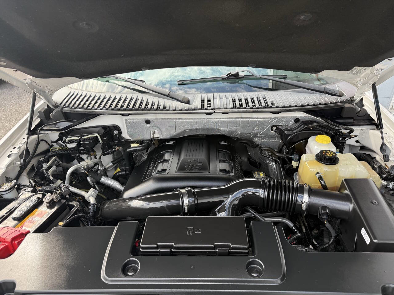 Used 2017 Ford Expedition EL Limited w/ Equipment Group 301A image 25