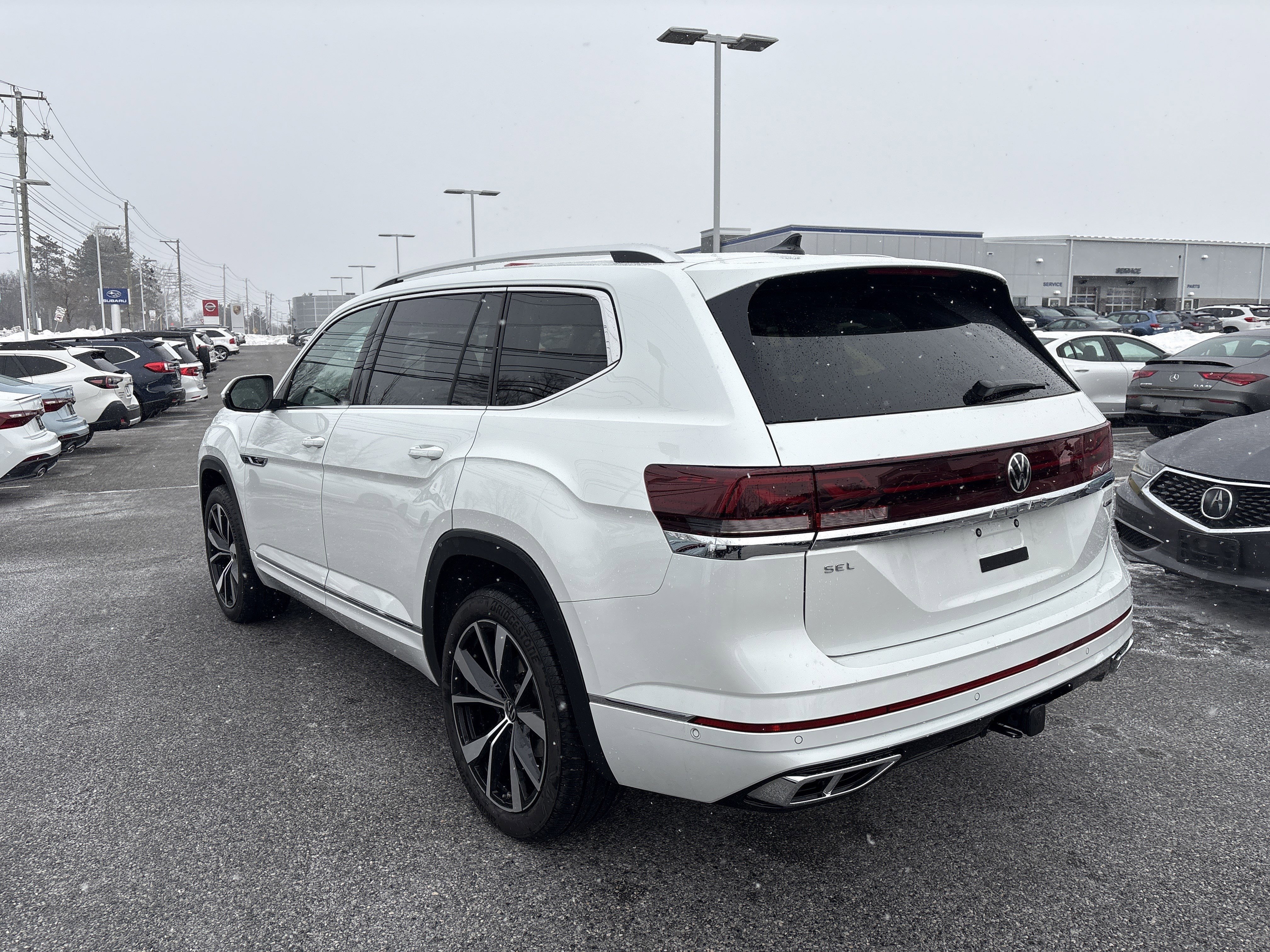 Certified 2024 Volkswagen Atlas SEL Premium R-Line image 6