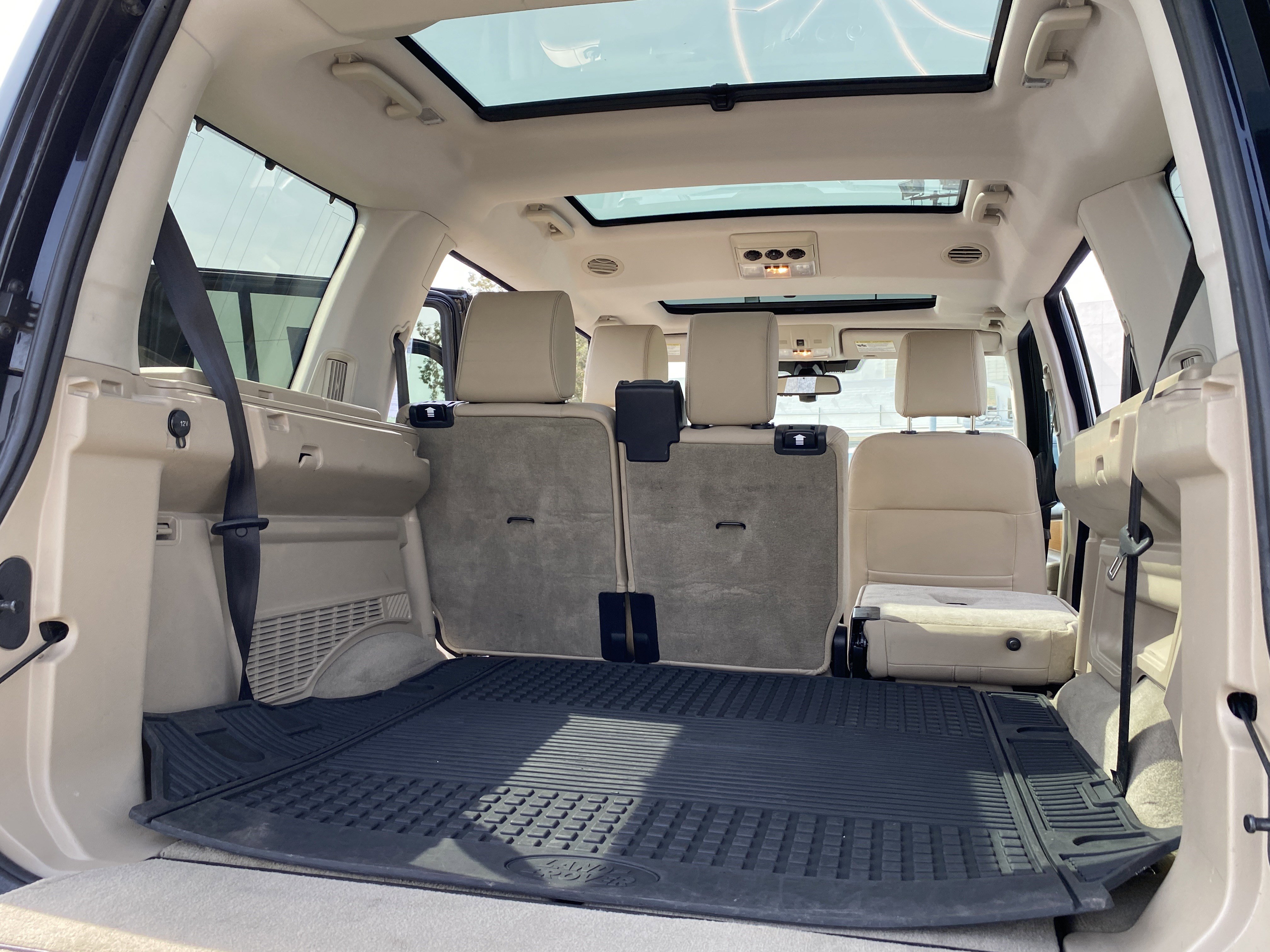 Used 2014 Land Rover LR4 HSE image 31