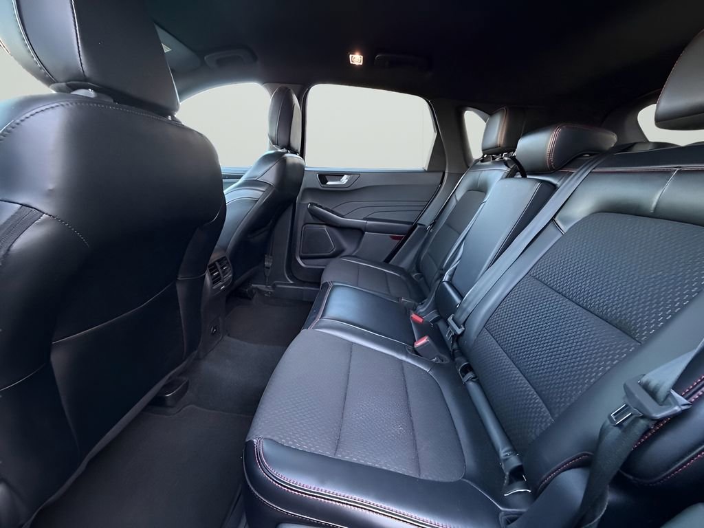 Used 2024 Ford Escape ST-Line image 15