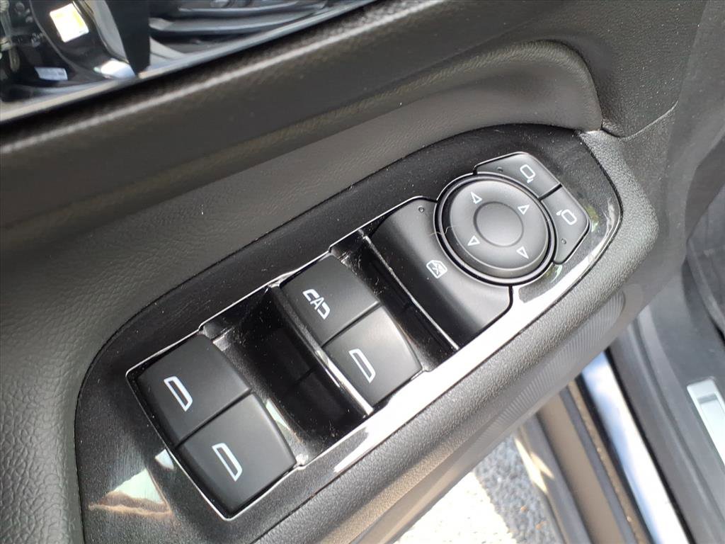 Used 2022 Chevrolet Equinox Premier image 11