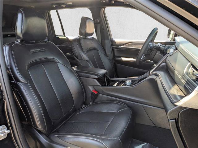 Used 2023 Jeep Grand Cherokee Overland AWD/4WD image 23