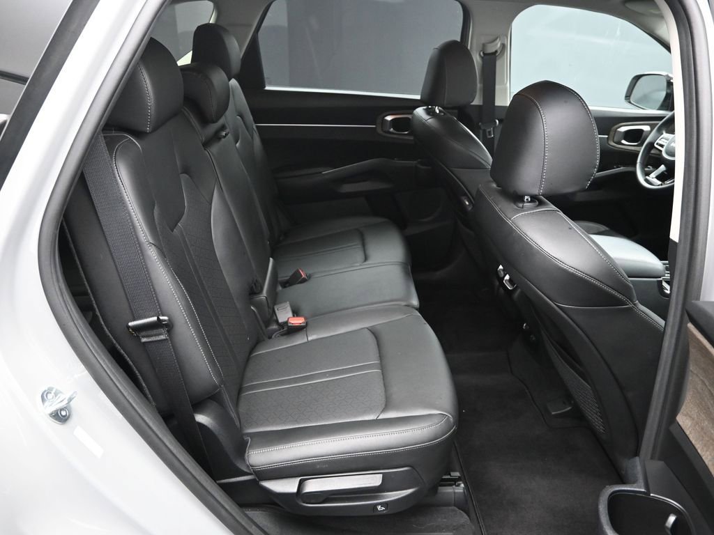 Certified 2023 Kia Sorento S AWD/4WD image 36