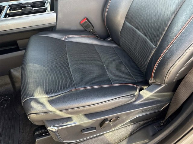 Used 2023 Ford F350 Lariat w/ Chrome Package image 17