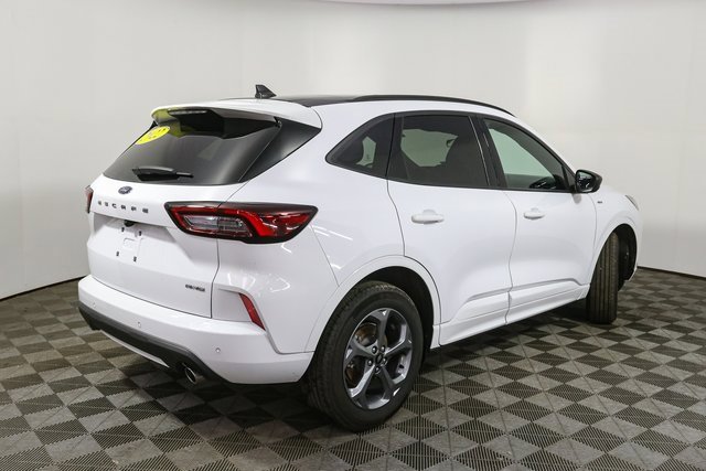 Used 2023 Ford Escape ST-Line w/ Tech Pack #1 image 13