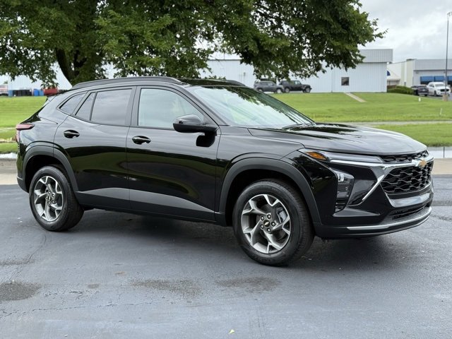 New 2025 Chevrolet Trax LT w/ Driver Confidence Package