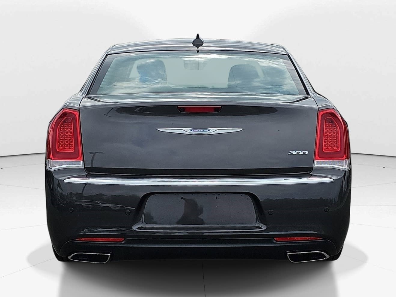 Used 2023 Chrysler 300 Touring RWD image 5