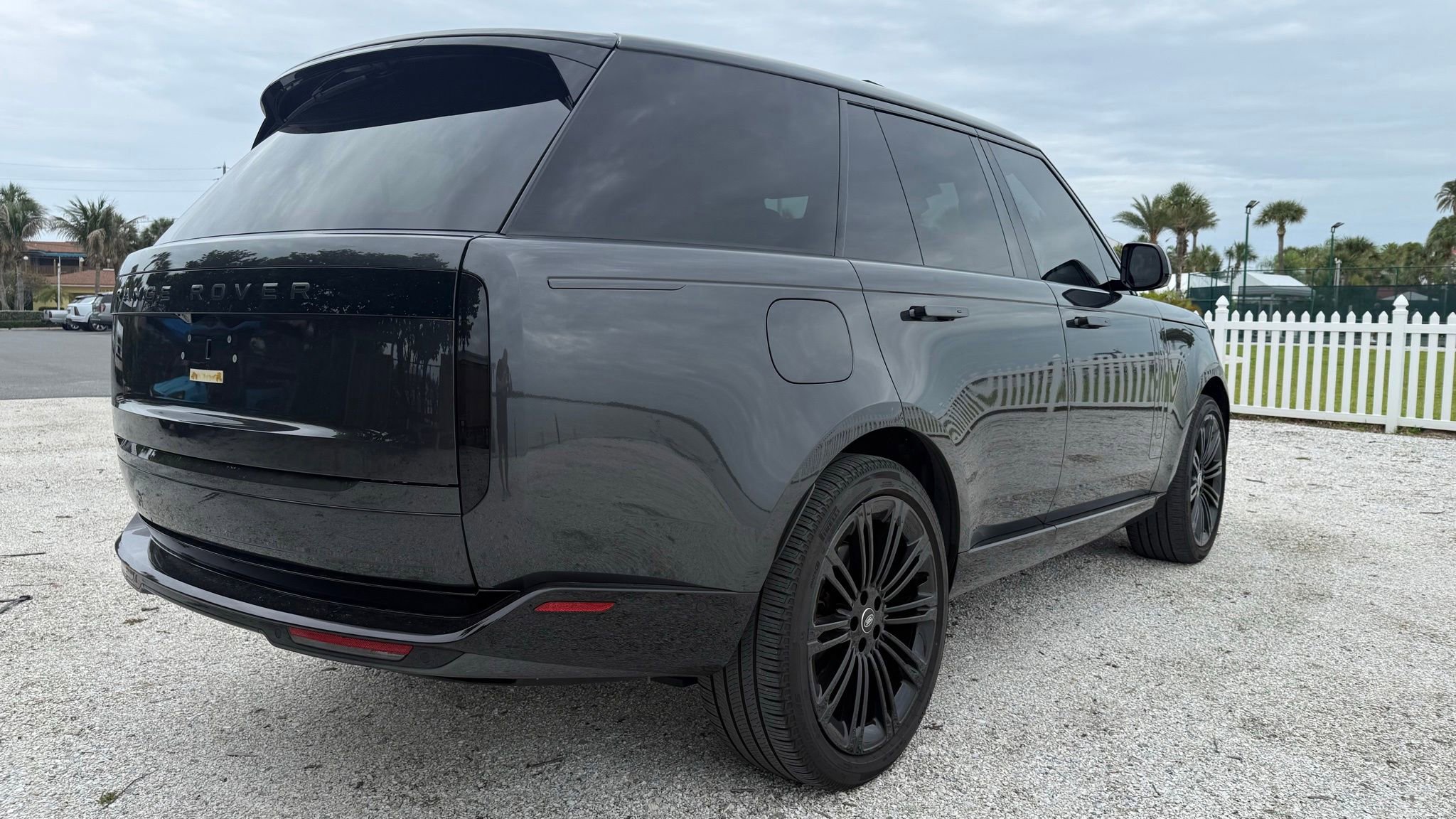 Used 2025 Land Rover Range Rover SE AWD/4WD image 15