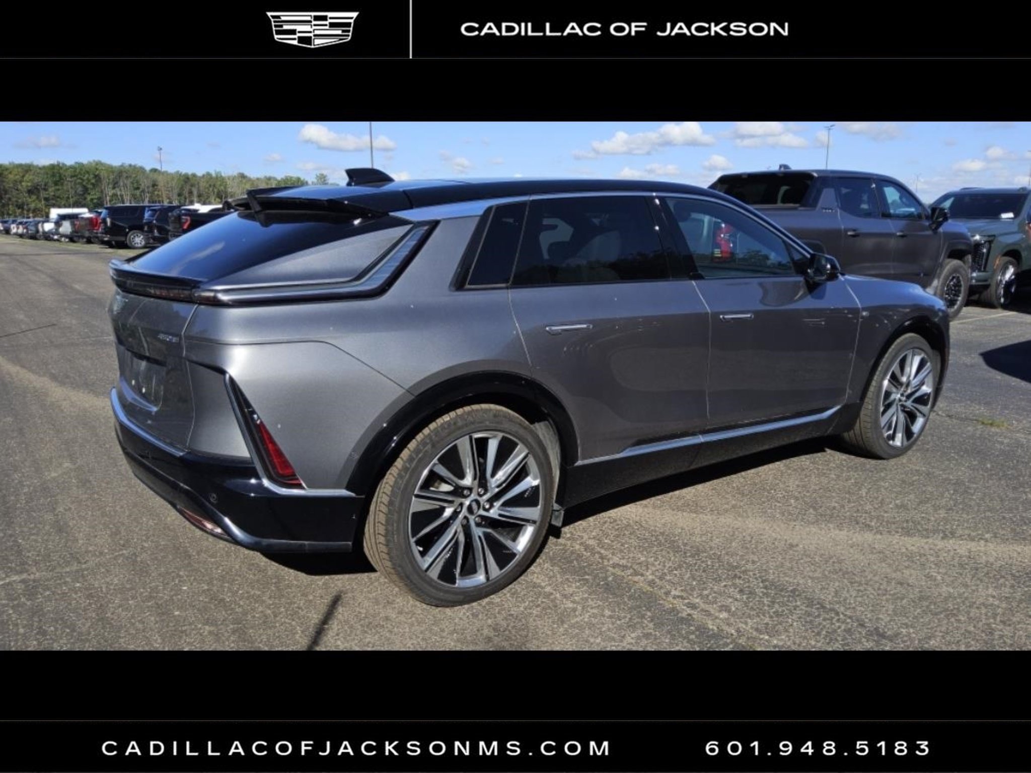 Used 2023 Cadillac Lyriq 2WD image 4