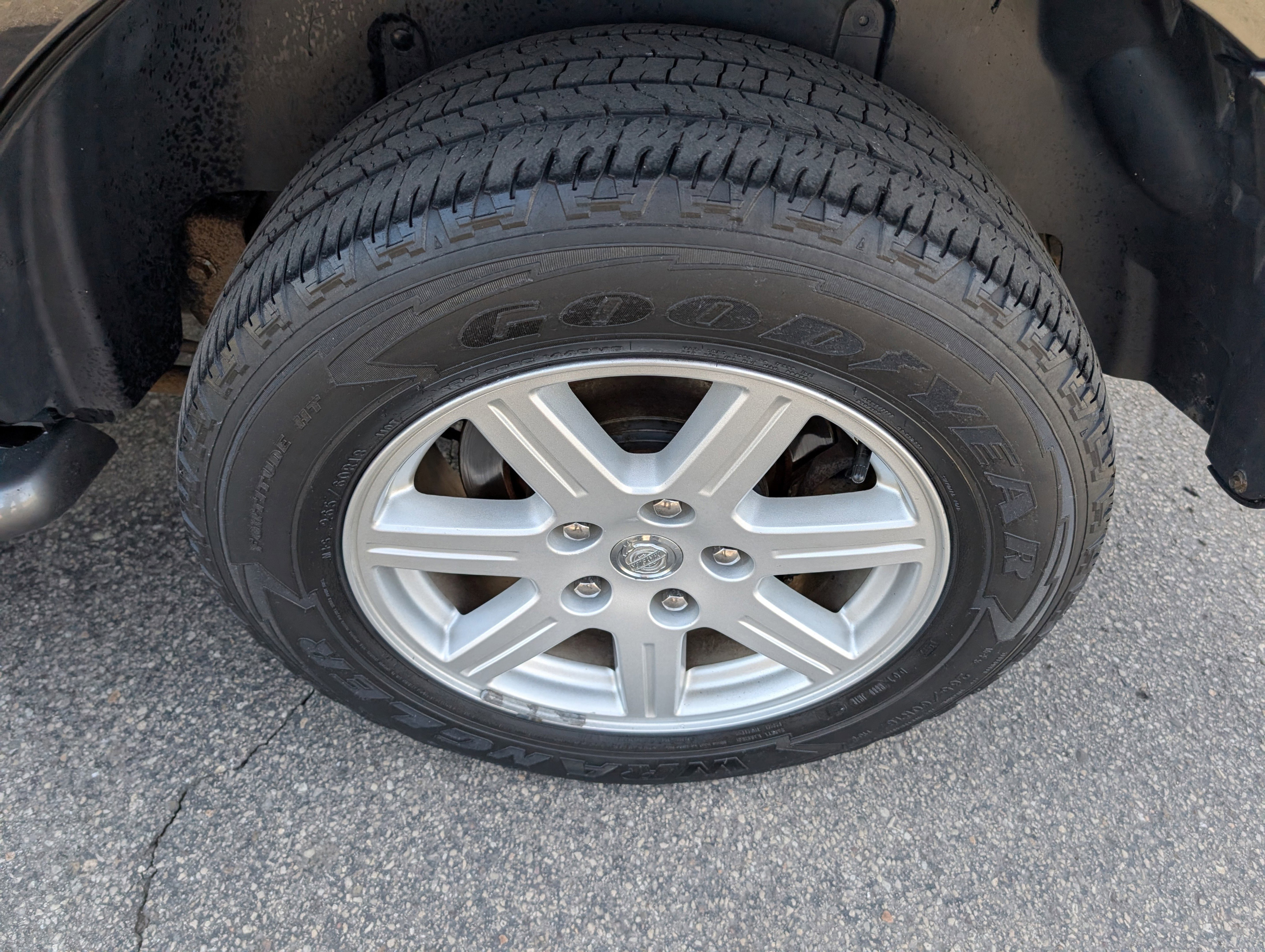 Used 2007 Chrysler Aspen Limited w/ Trailer Tow Group image 9