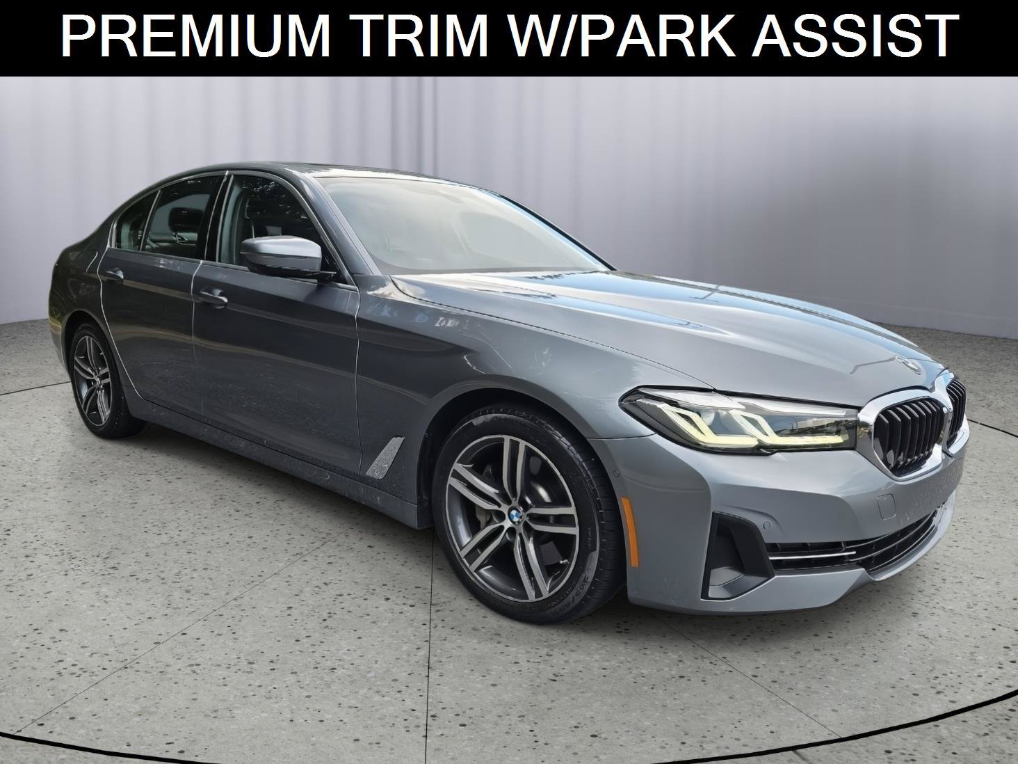 Used 2021 BMW 530i xDrive w/ Premium Package AWD/4WD image 2
