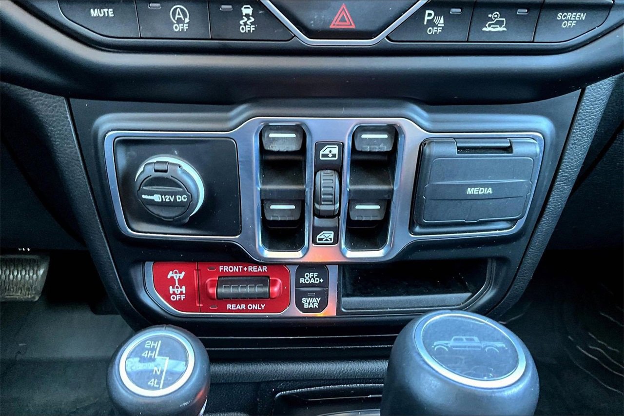 Used 2020 Jeep Gladiator Rubicon image 16