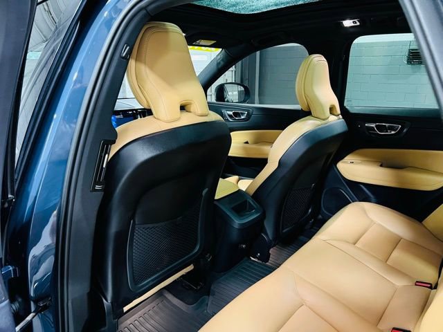 Used 2019 Volvo XC60 T5 Momentum w/ Premium Package FWD image 23