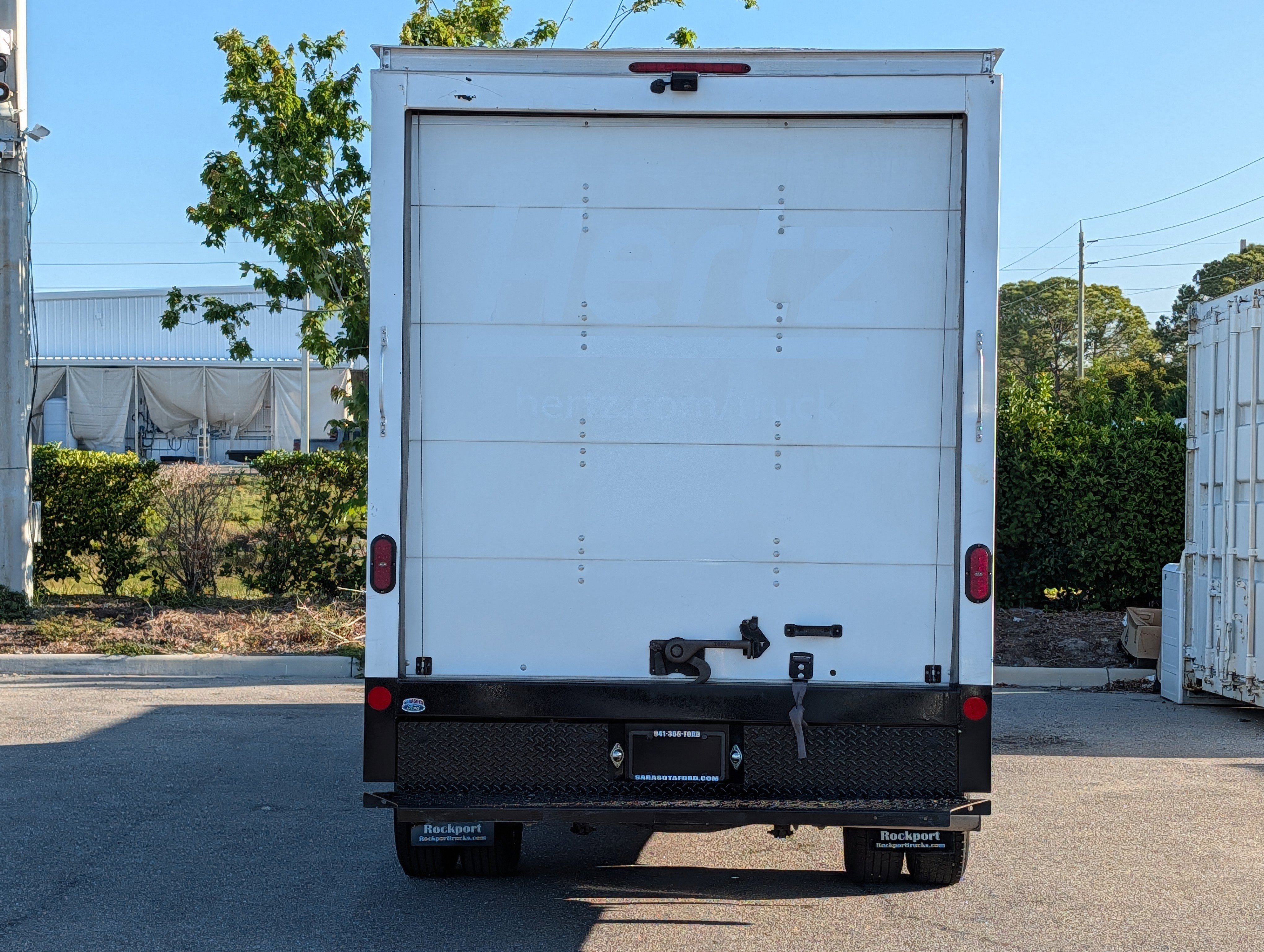 Used 2022 Ford Transit 350 DRW RWD image 5