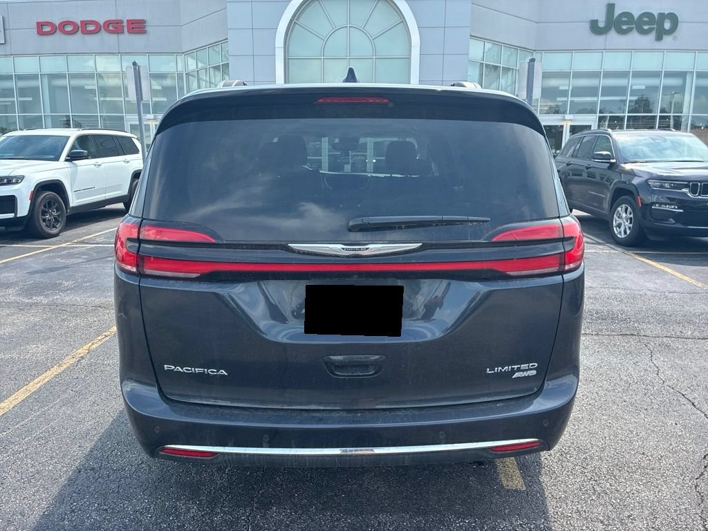 Used 2021 Chrysler Pacifica Limited w/ Premium & Safety Sphere Group AWD/4WD image 5