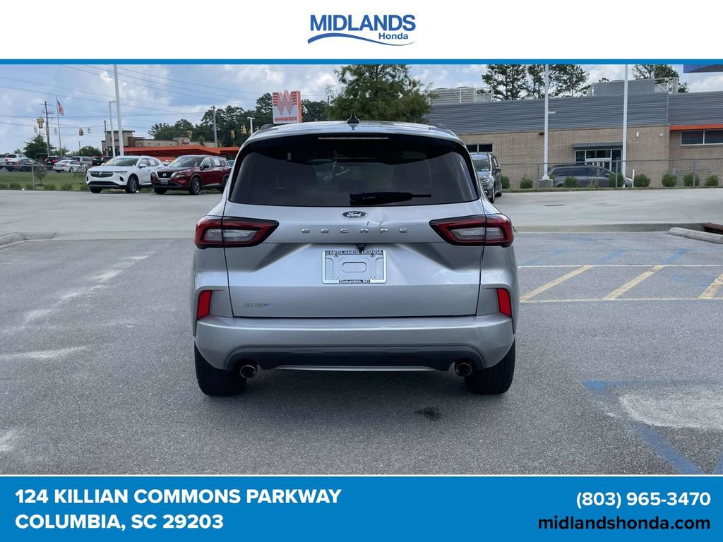 Used 2023 Ford Escape ST-Line w/ Cold Weather Package FWD image 6