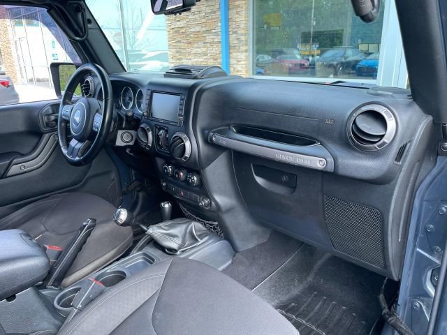 Used 2018 Jeep Wrangler Unlimited Sport S AWD/4WD image 26