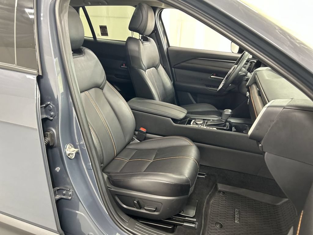 Certified 2025 MAZDA CX-50 AWD 2.5 Hybrid w/ Weather Package image 23