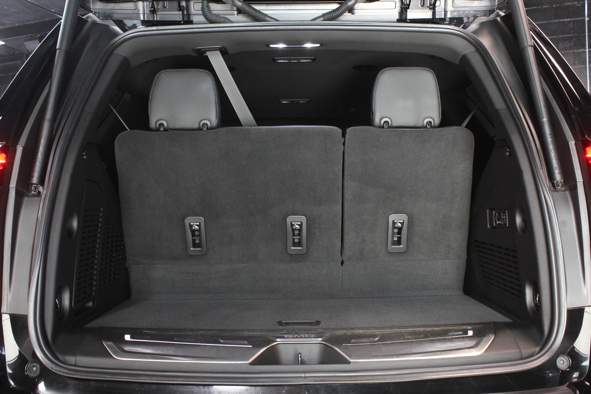 Used 2023 GMC Yukon Denali w/ Advanced Technology Package image 71