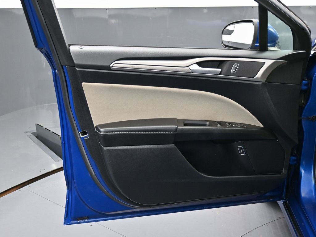 Used 2018 Ford Fusion S image 35