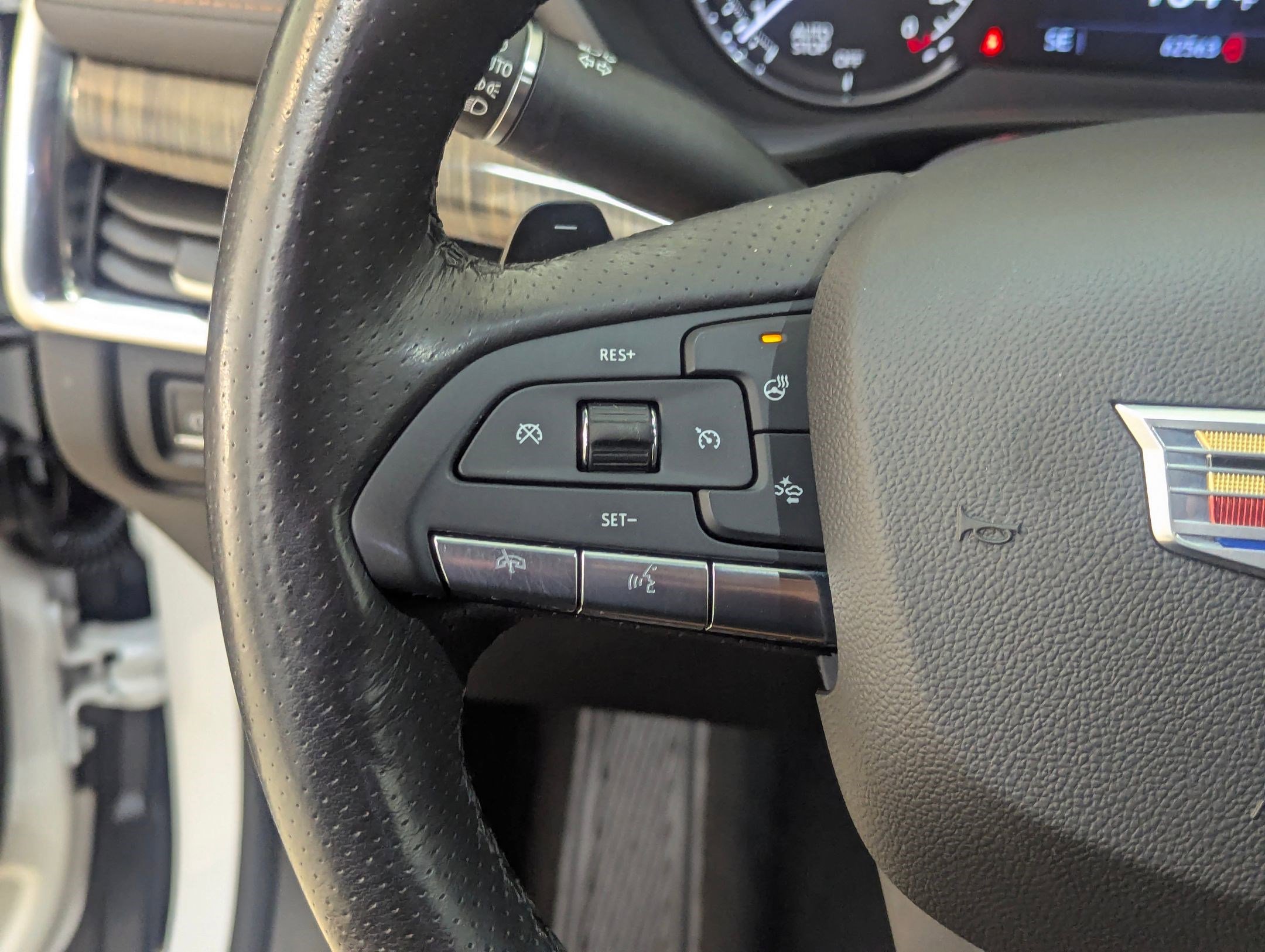 Used 2022 Cadillac XT4 Sport w/ Comfort Package image 15