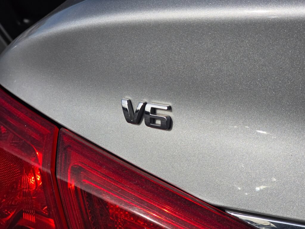 Used 2017 Chevrolet Impala Premier FWD image 16