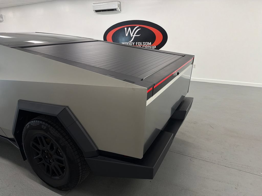 Used 2025 Tesla Cybertruck AWD Crew Cab image 8