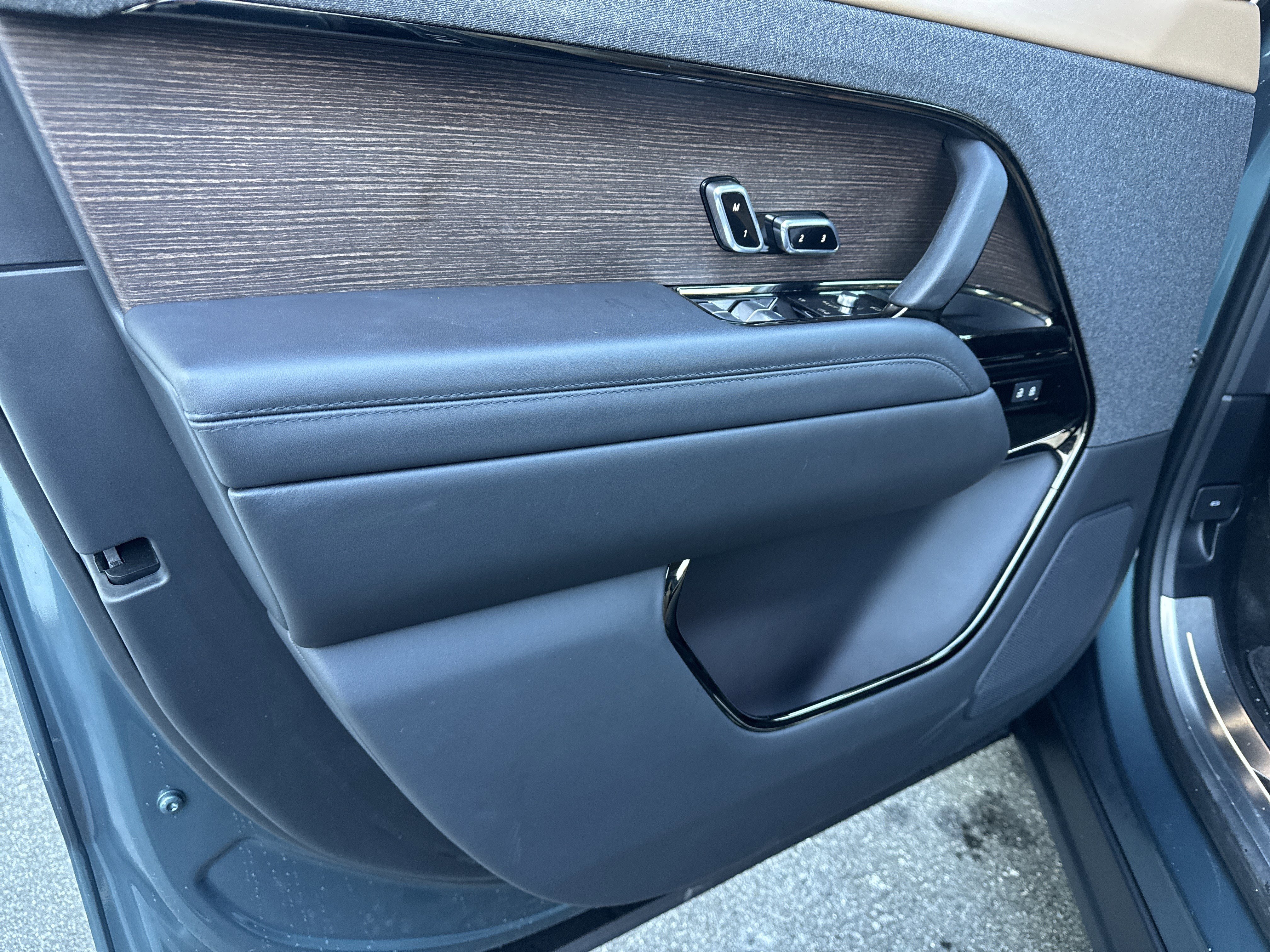 Used 2024 Land Rover Range Rover Sport Dynamic SE image 13