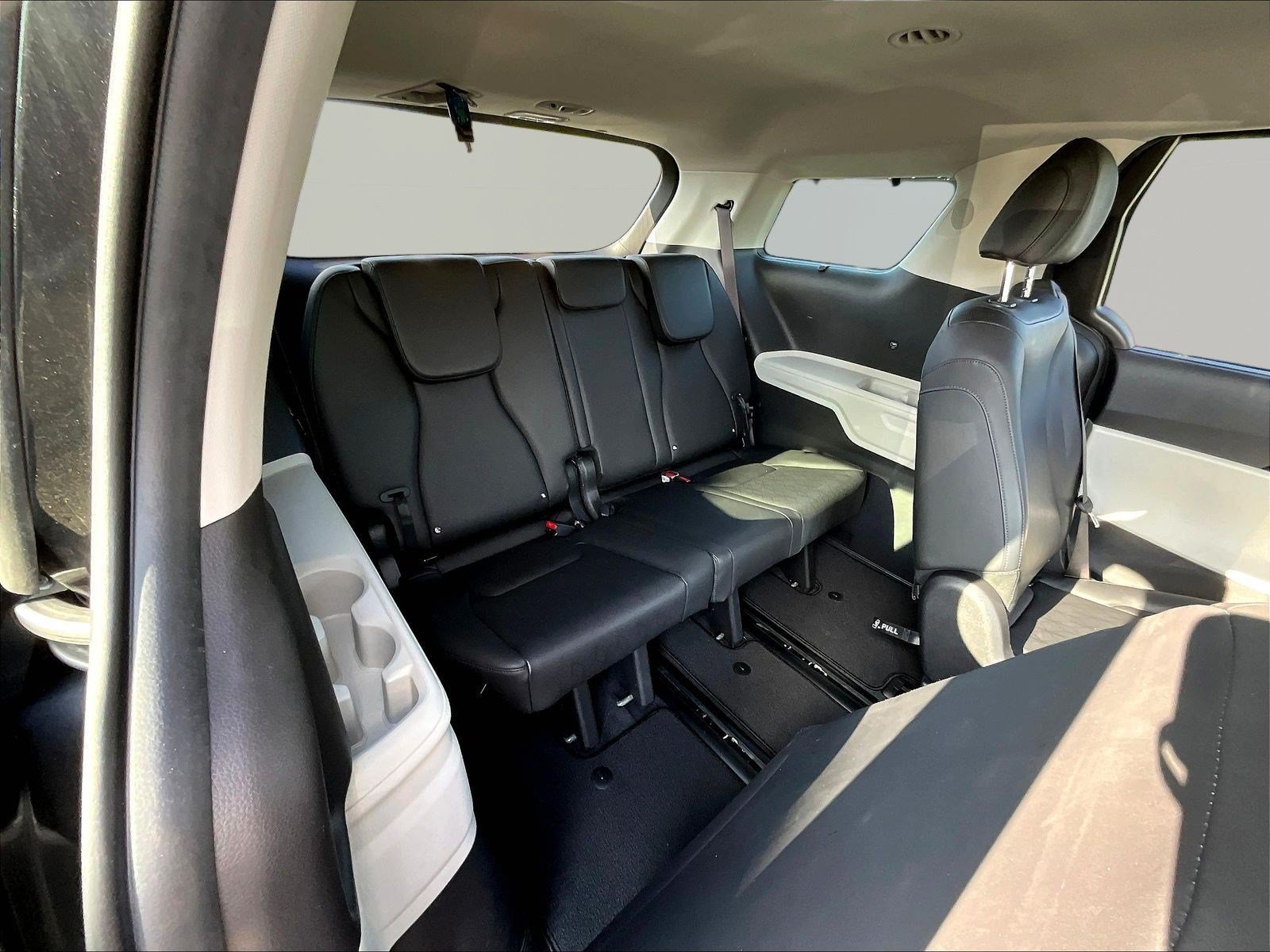Used 2023 Kia Carnival SX FWD image 26