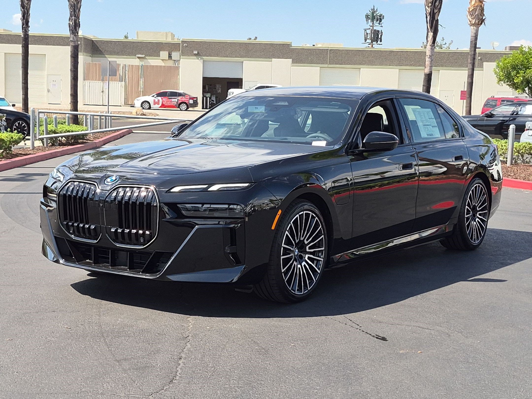 New 2026 BMW 750e xDrive w/ Premium Package AWD/4WD image 5