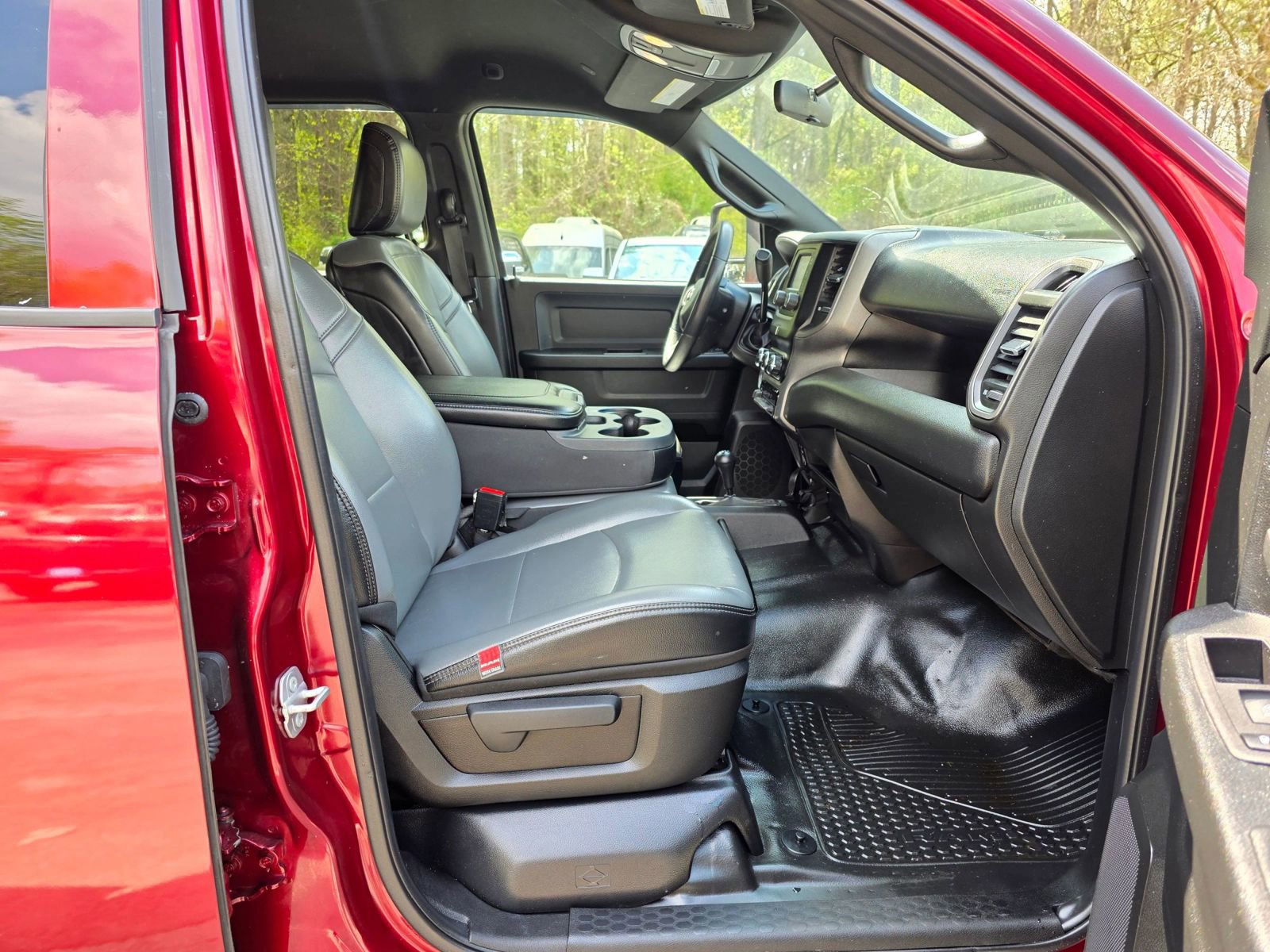 Used 2023 RAM 2500 Tradesman w/ Chrome Appearance Group image 28