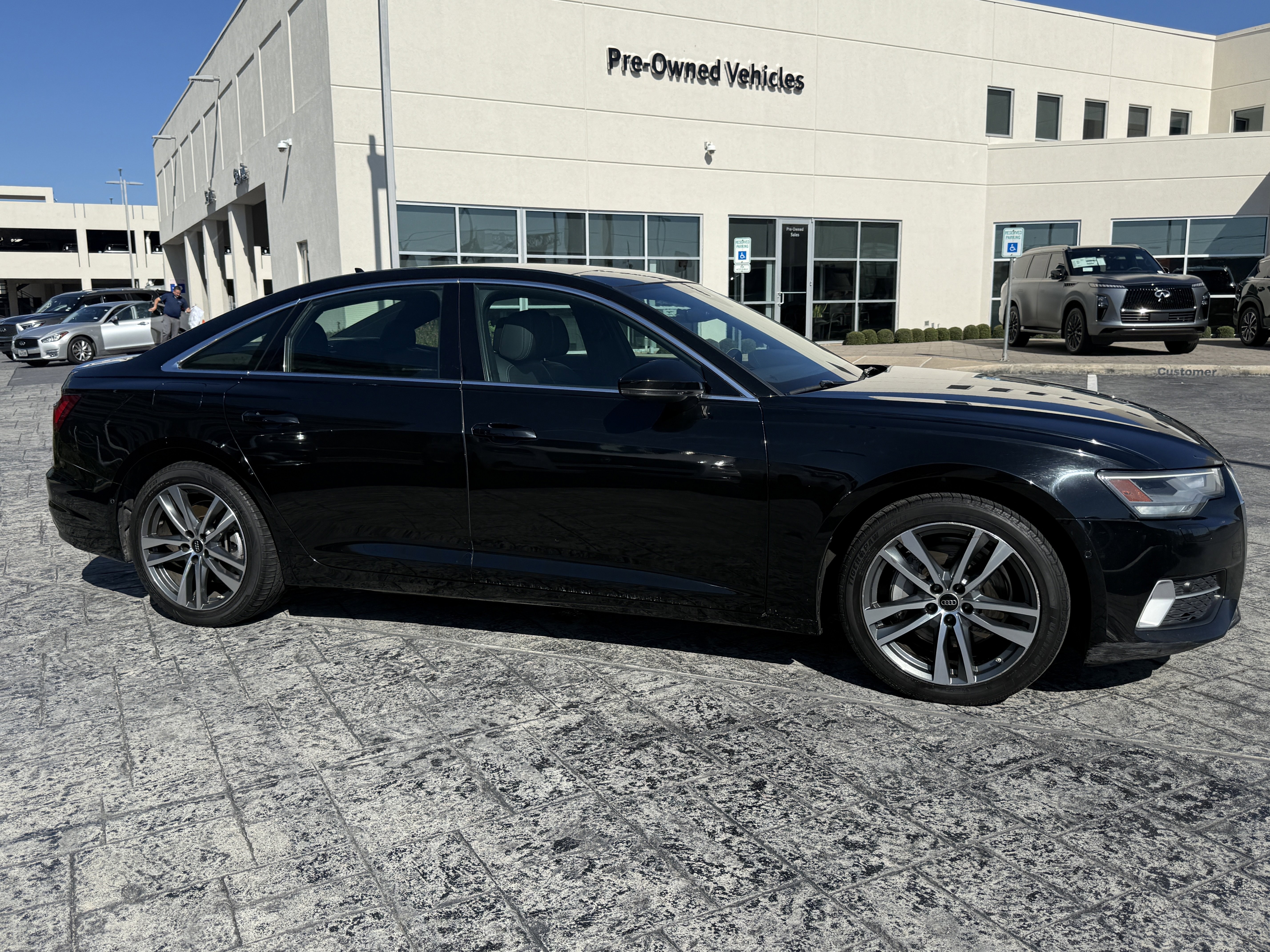 Used 2023 Audi A6 Premium image 8