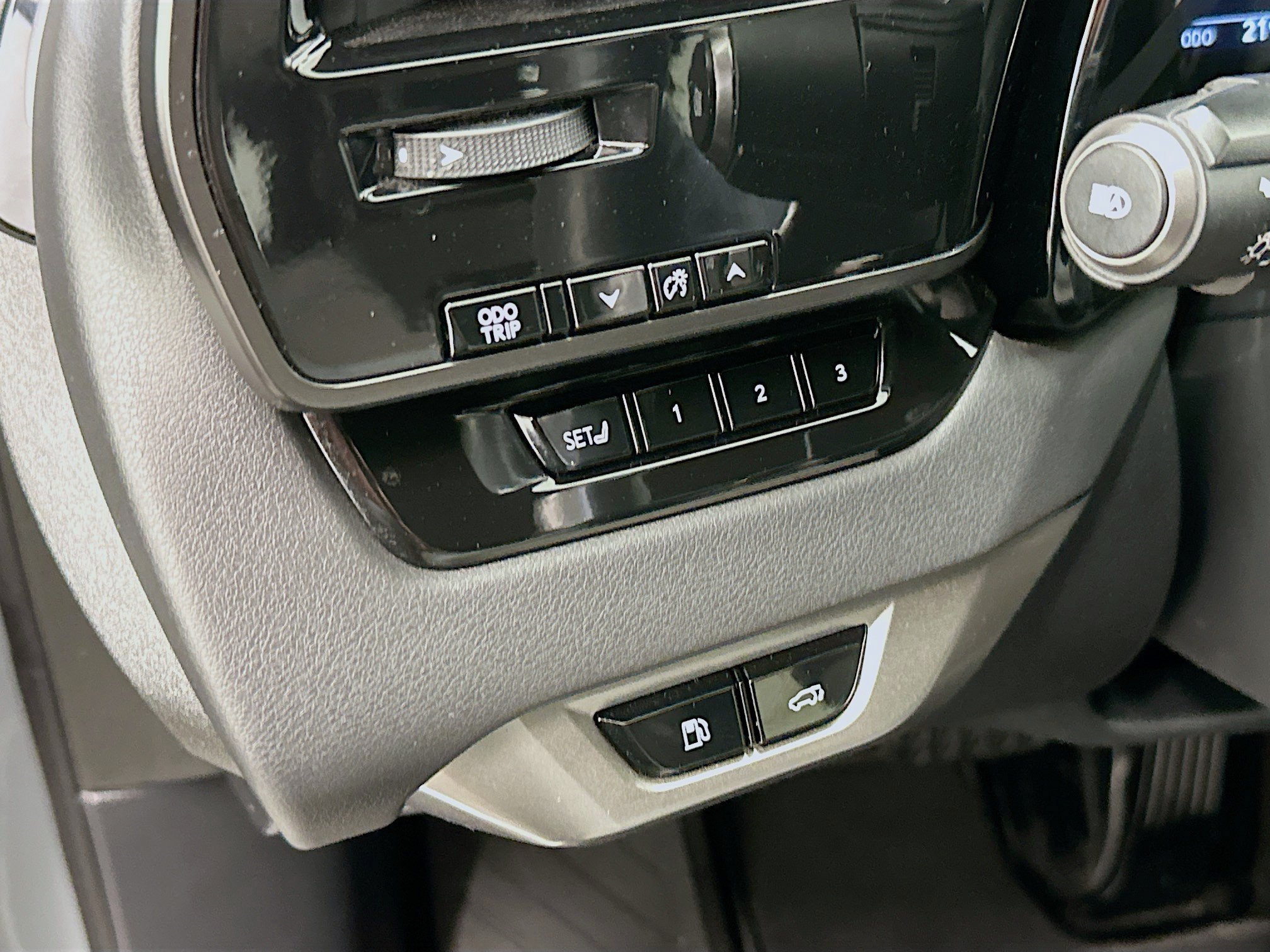 Used 2023 Lexus RX 350 Premium w/ Accessory Package AWD/4WD image 17