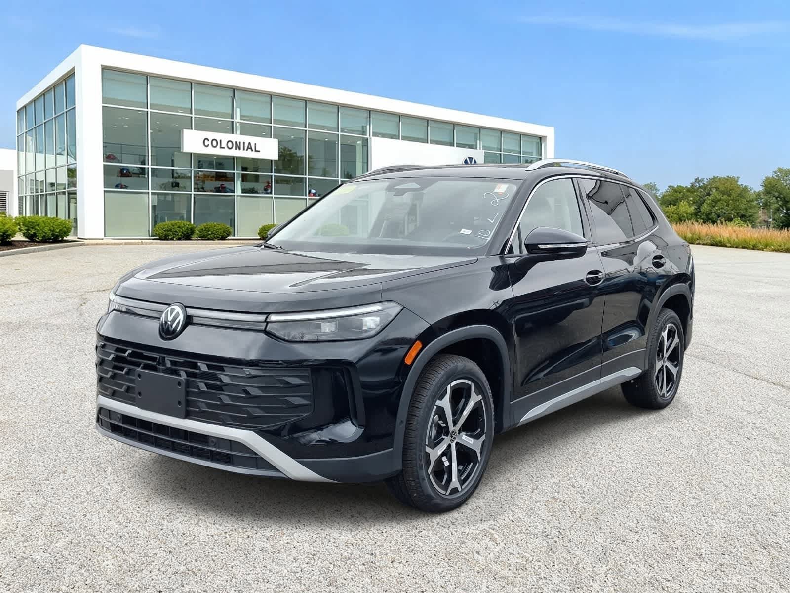 New 2026 Volkswagen Tiguan SE AWD/4WD image 1