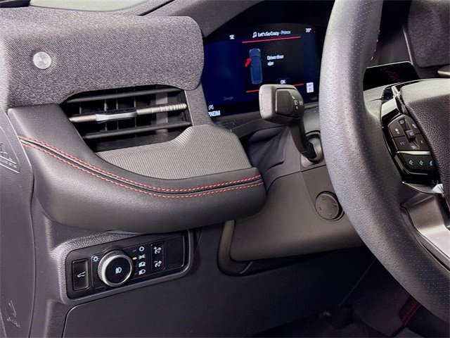 Used 2025 Ford Explorer ST image 10