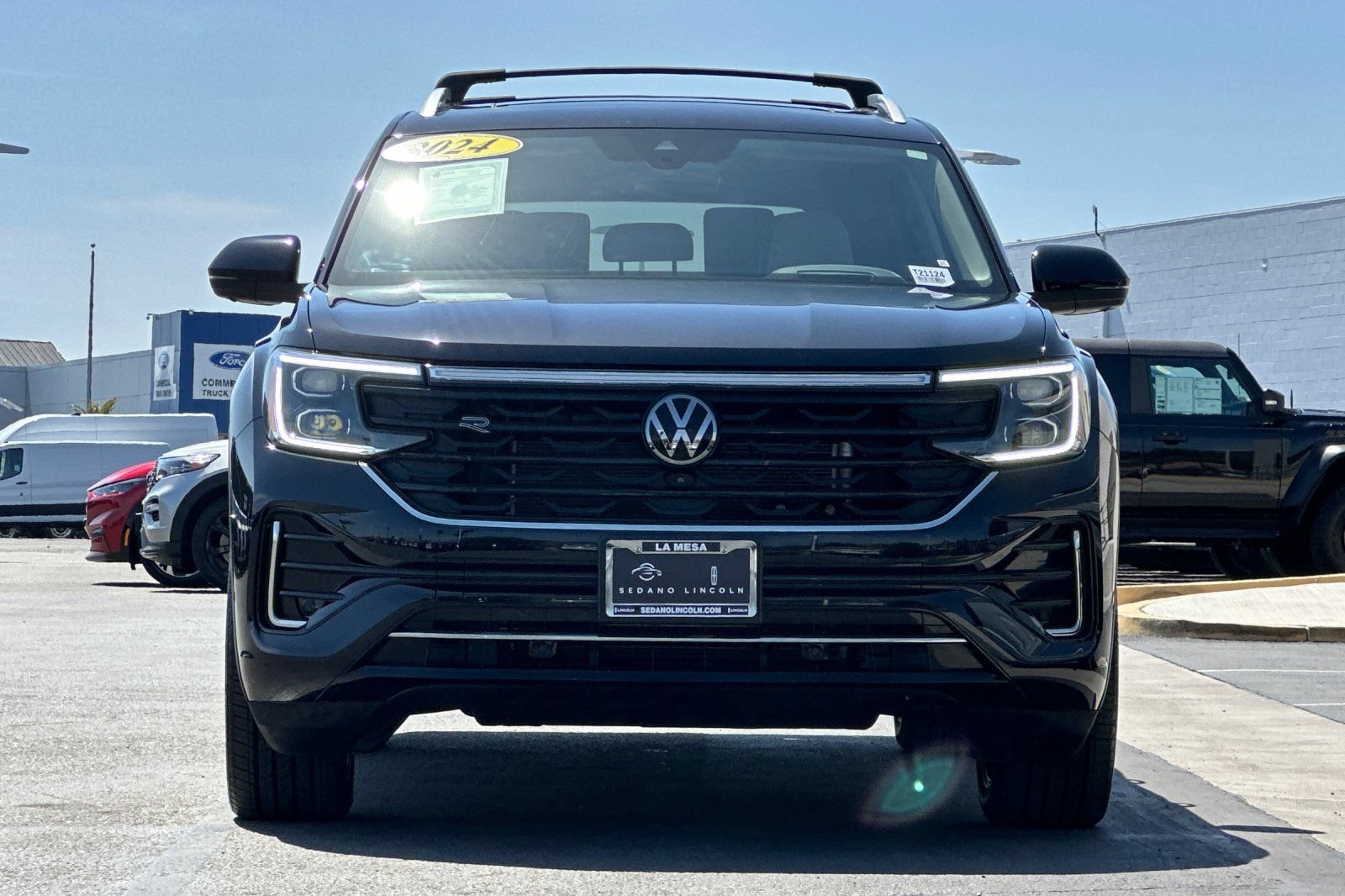 Used 2024 Volkswagen Atlas SEL Premium R-Line AWD/4WD image 8