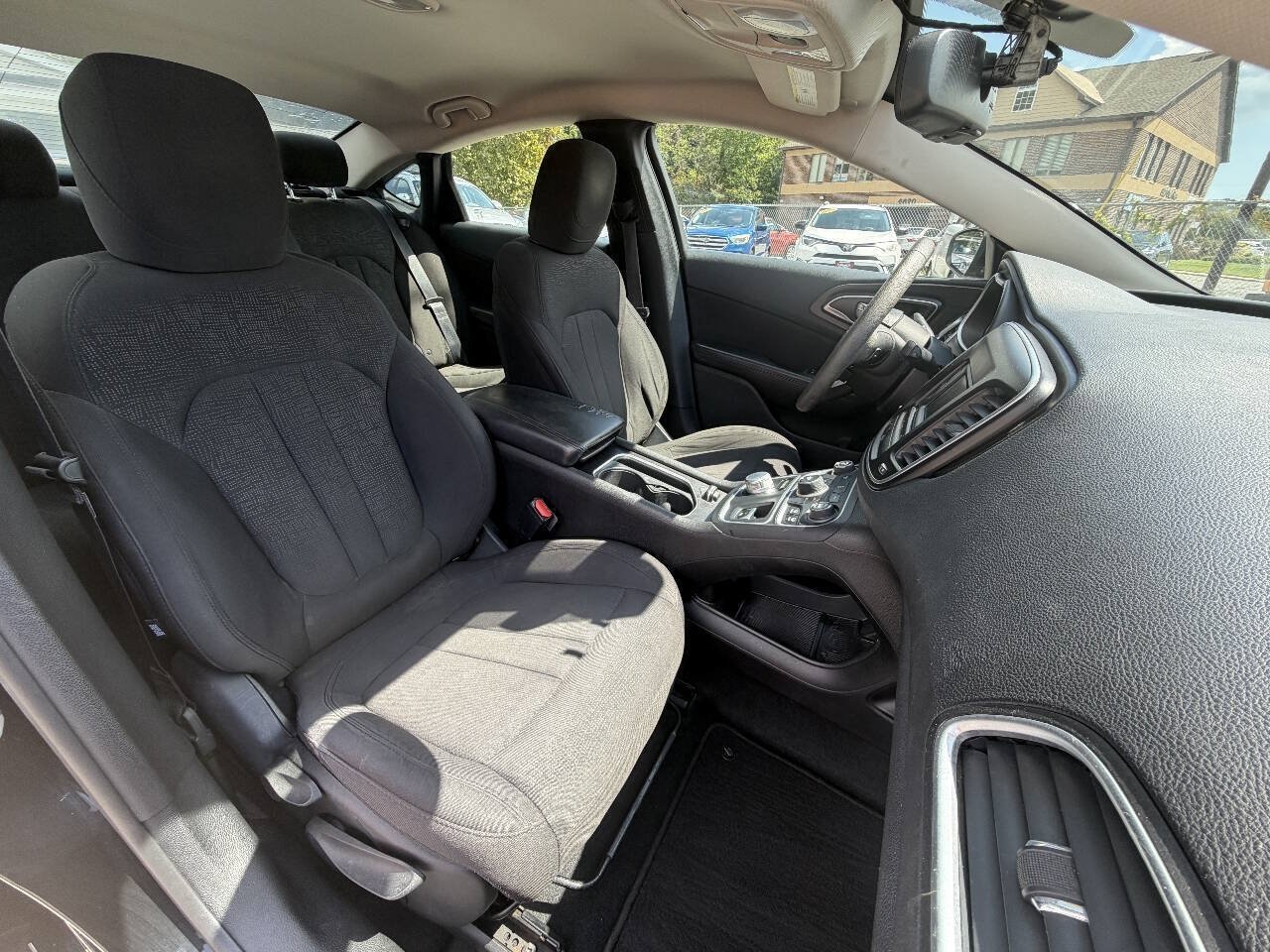Used 2015 Chrysler 200 Limited FWD image 20