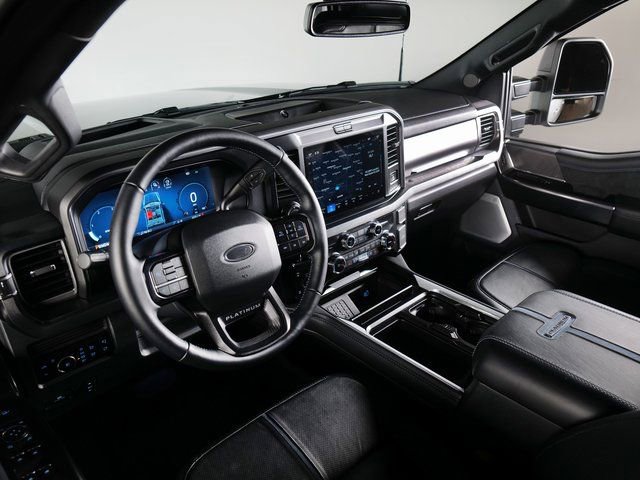 Used 2025 Ford F250 Platinum image 17