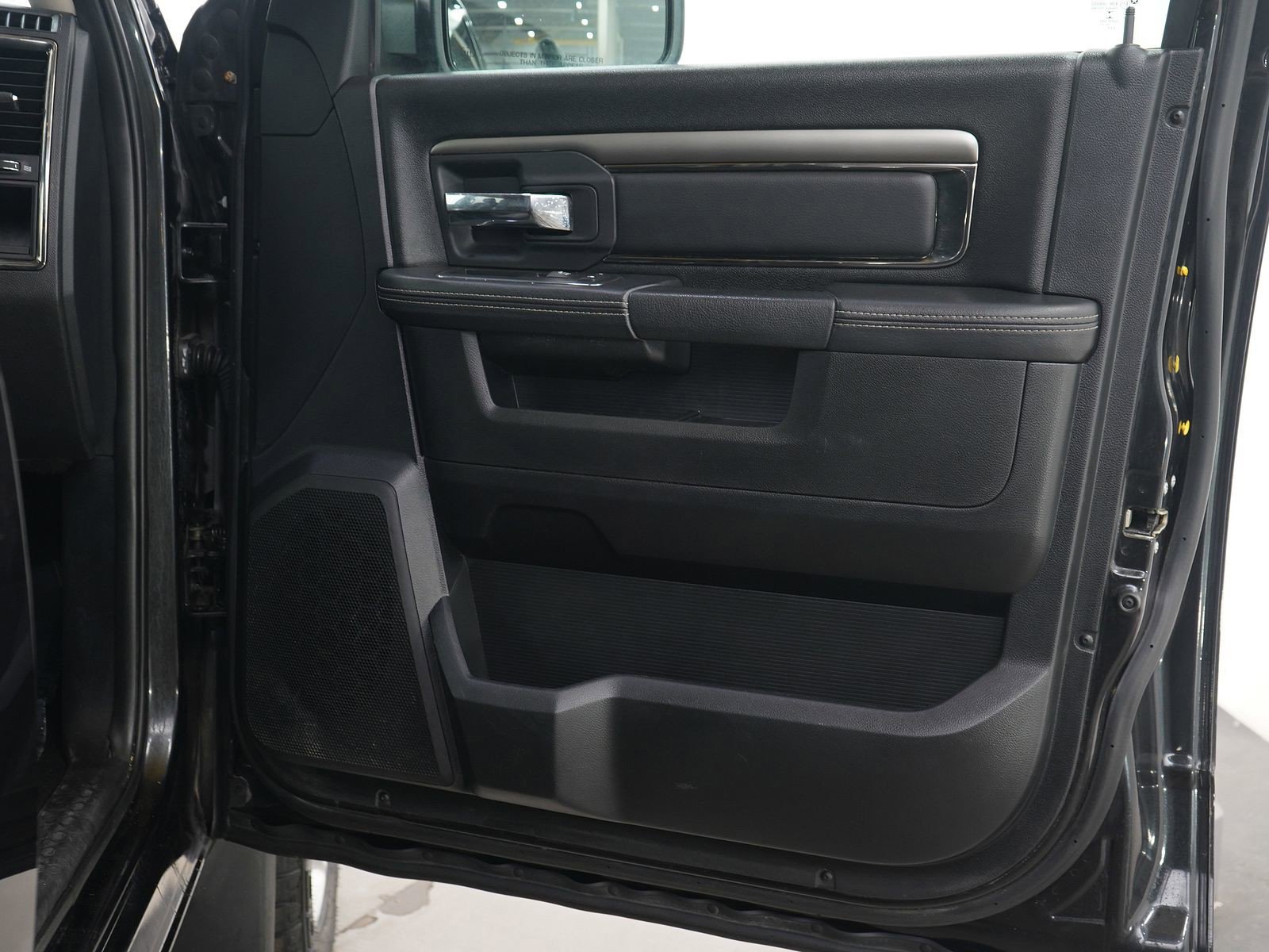 Used 2016 RAM 1500 Sport image 9