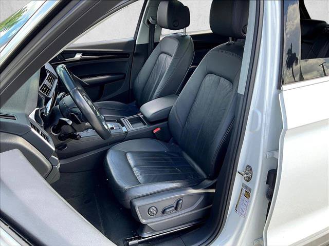 Used 2019 Audi Q5 2.0T Premium w/ Convenience Package AWD/4WD image 22