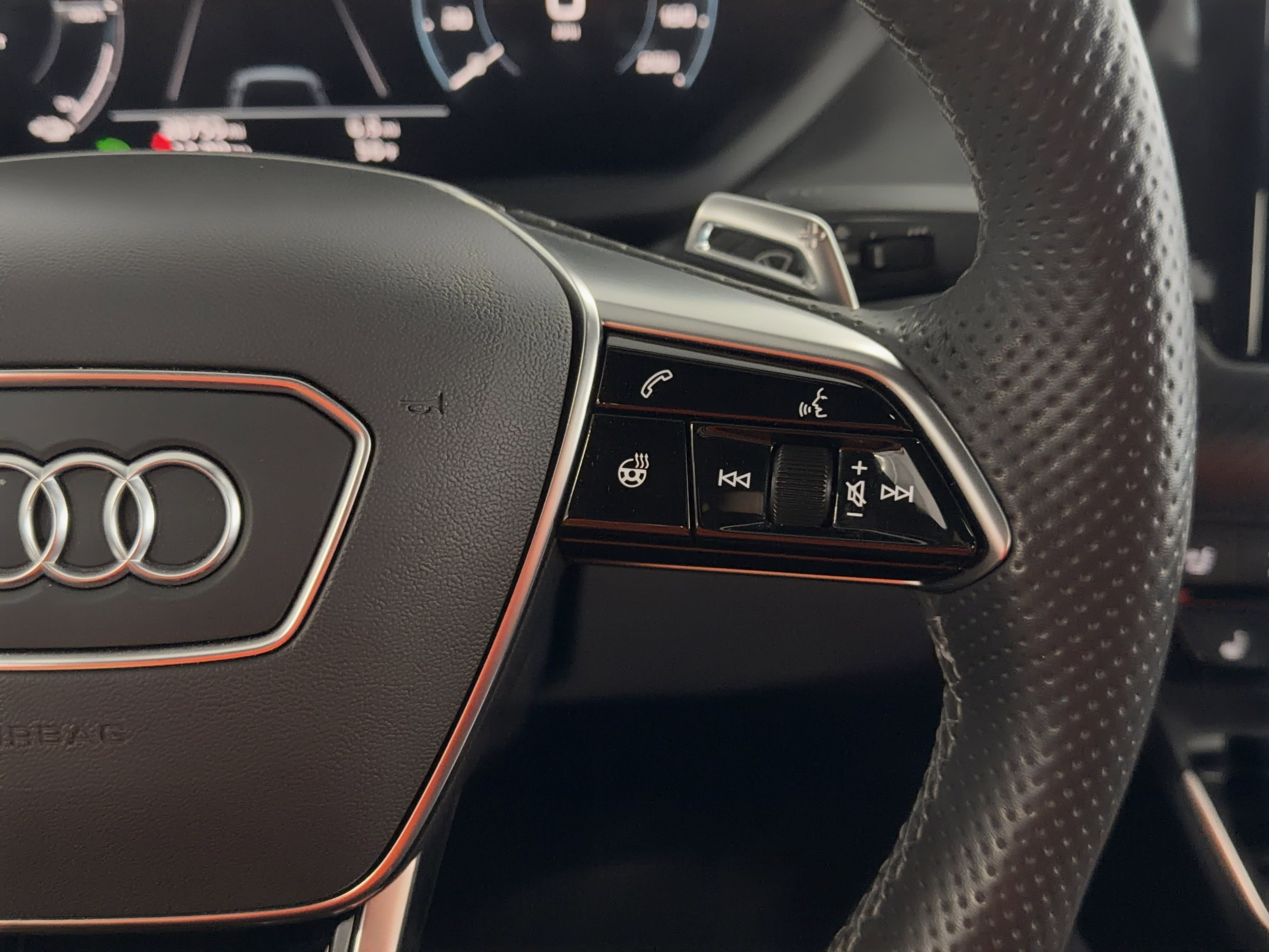 Used 2022 Audi e-tron GT Prestige w/ Prestige Package image 22