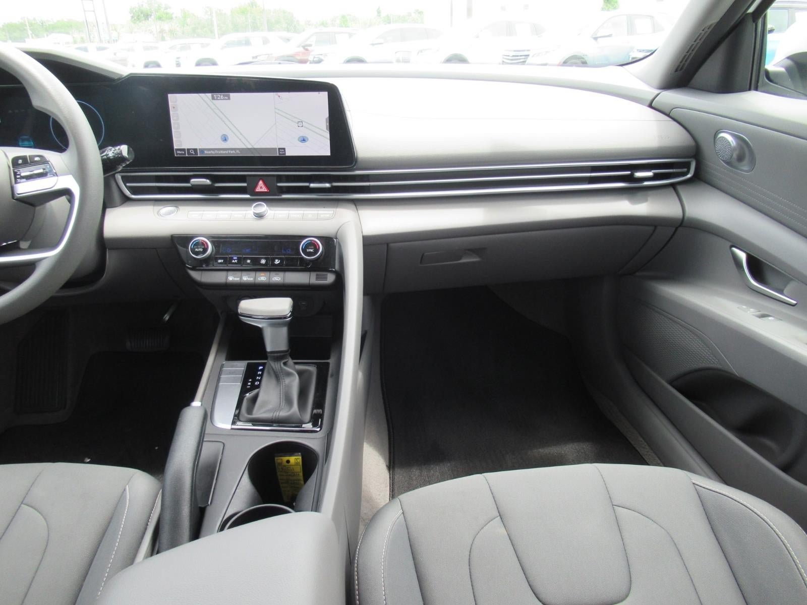 Used 2024 Hyundai Elantra SEL FWD image 14