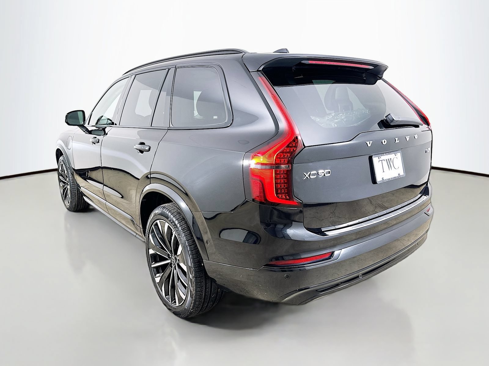New 2026 Volvo XC90 T8 Ultra w/ Protection Package AWD/4WD image 7