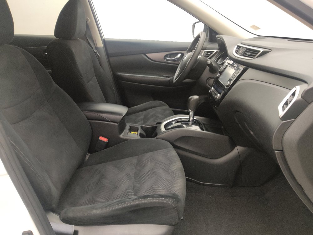 Used 2014 Nissan Rogue SV w/ SV Premium Package image 21