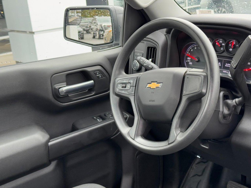 Used 2025 Chevrolet Silverado 1500 W/T RWD image 15