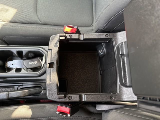 Used 2023 Jeep Wrangler Sport image 25