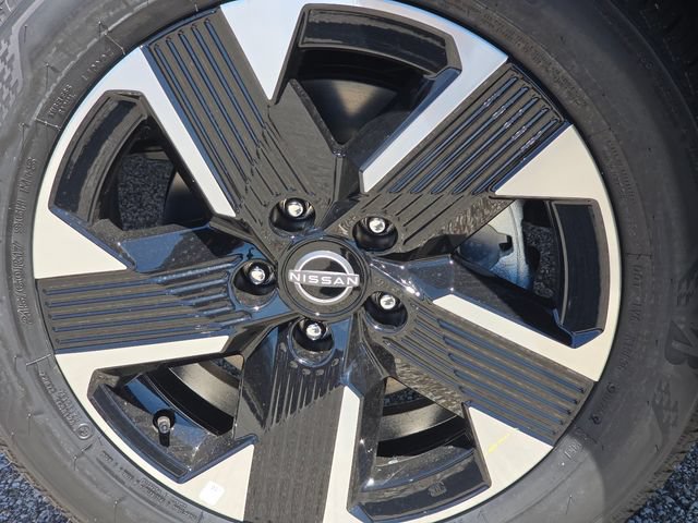 New 2026 Nissan Kicks SV w/ Cold Weather Package AWD/4WD image 9