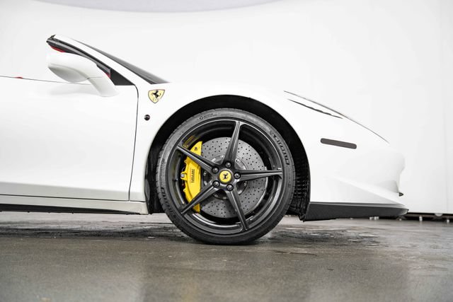 Used 2014 Ferrari 458 Spider RWD image 11