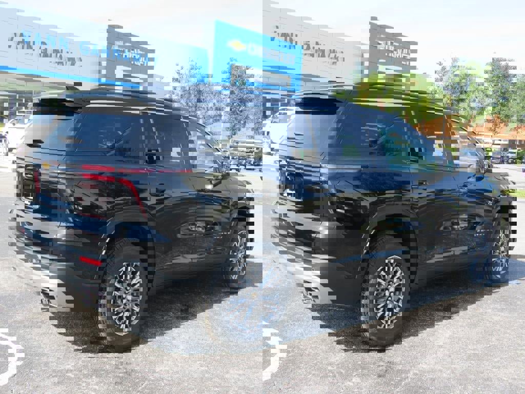 New 2026 Chevrolet Traverse LT image 4