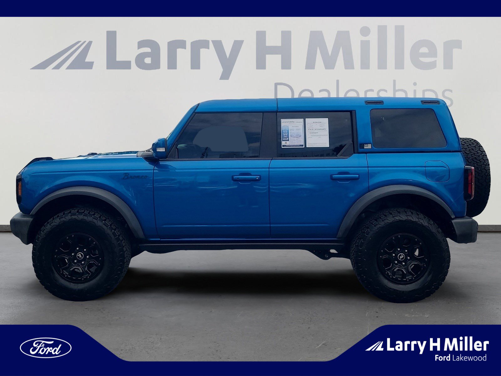 Used 2021 Ford Bronco Outer Banks w/ Sasquatch Package AWD/4WD image 2